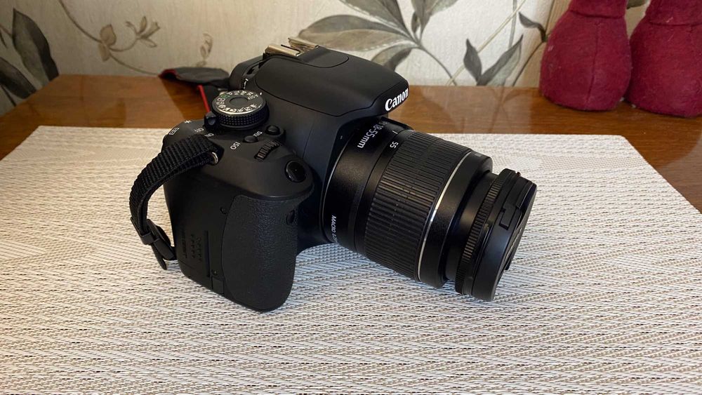 Фотоаппарат Canon 600d Kit.