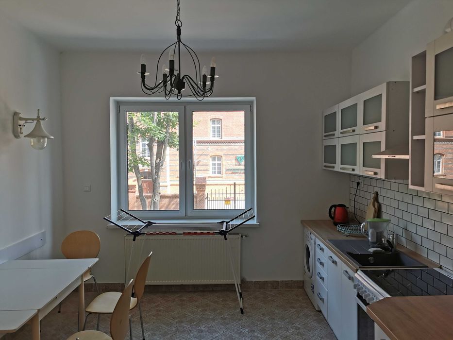 Pokój jednoosobowy ze słonecznym balkonem