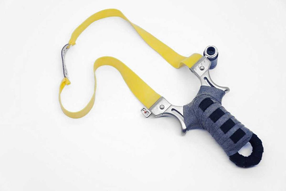 Profesjonalna proca metalowa myśliwska z Polski wytrzymała z laserem