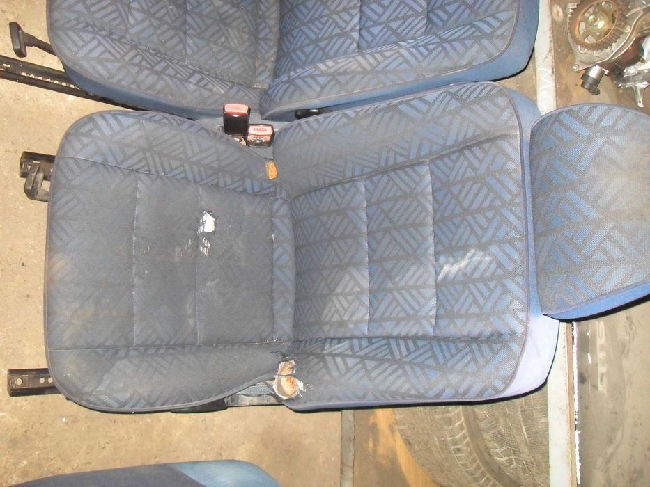 Fotele Tapicerka Mercedes w202 sedan niebieskie