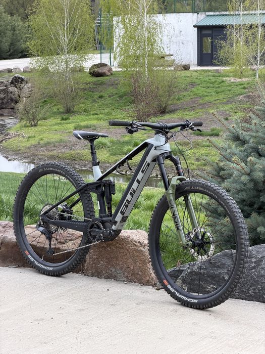 Елетровелосипед Bulls Sonic EVO EN SL 2 Carbon Review 2024