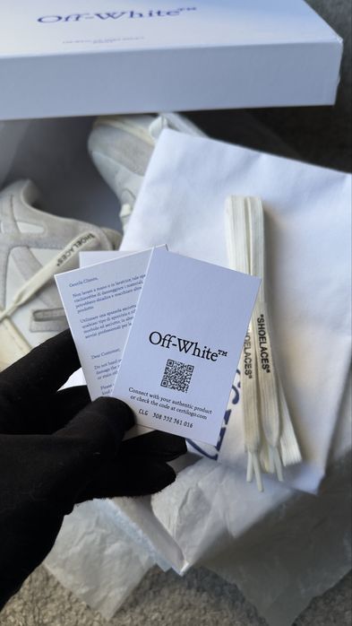 Off-White “out of office” vintage leather EU40