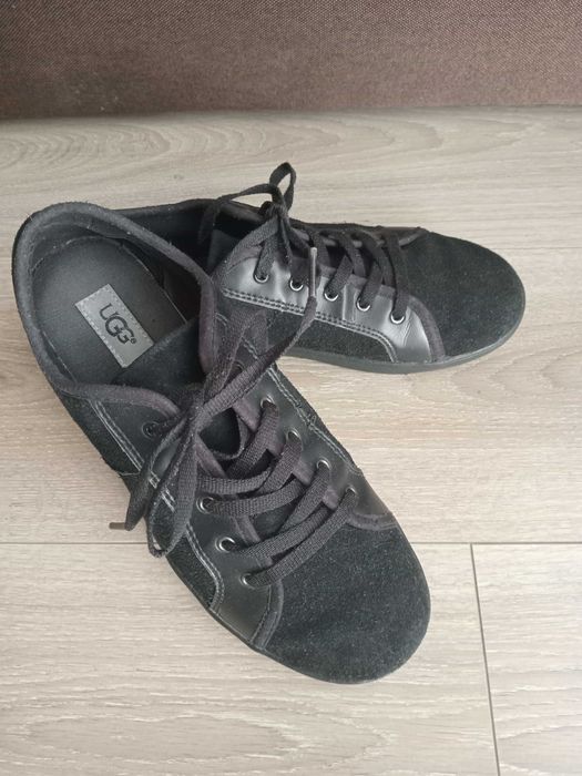 замшевые кеды UGG
