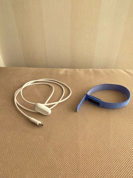 Фітнес-браслет Fitbit Air lavender від Google