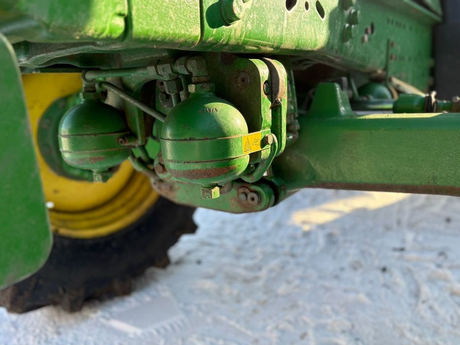 Трактор John Deere 6920