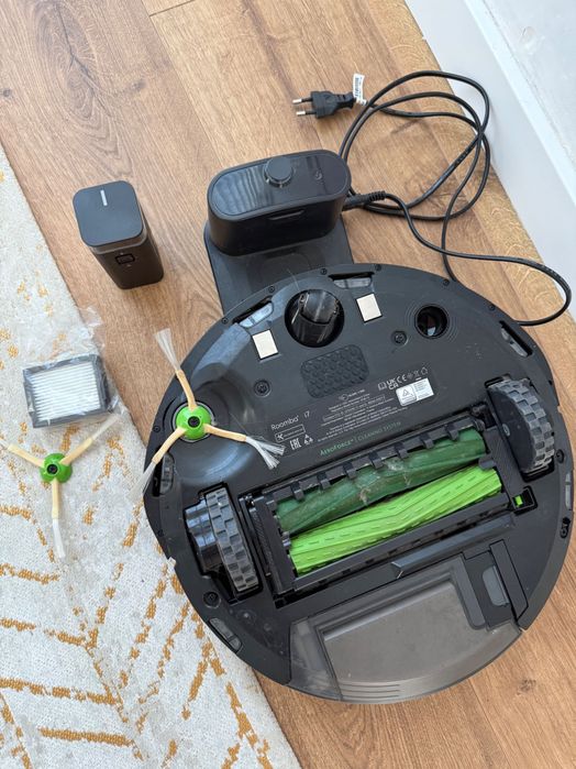 iRobot Roomba i7
