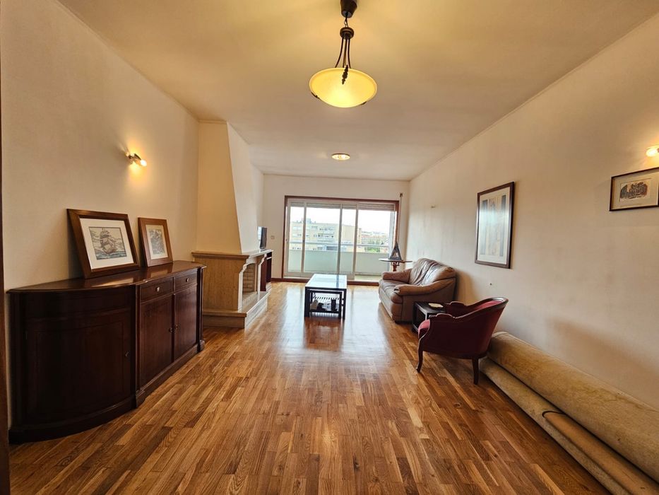 Apartamento T2 para Arrendamento, Águas Santas