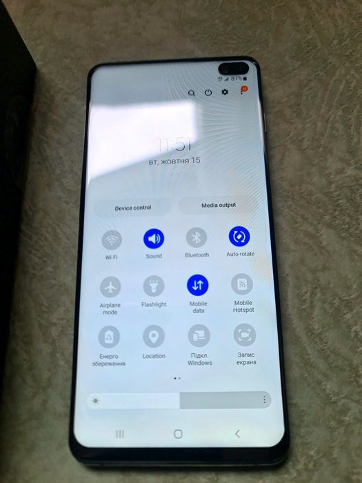 Продам Samsung s10+