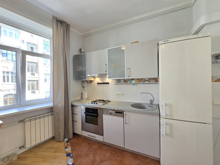 Центр Липки 2 кімнатна 46м² Заньковецької, 10 / Хрещатик Пасаж Майдан Незалежності Городецького