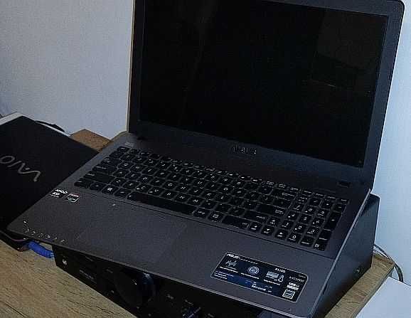 Laptop AsusR510d AMD-A10 5750M 8GB ram SSD128GB RADEON 8650G+8600M 3GB
