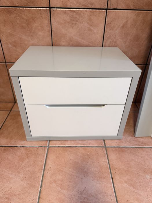 2 Camas de solteiro completas com led e 1 mesa de cabeceira