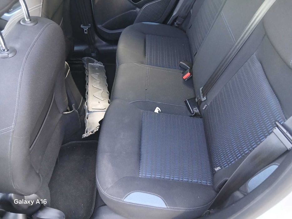 Peugeot 208 1.4 HDi Diesel (Poucos Km)