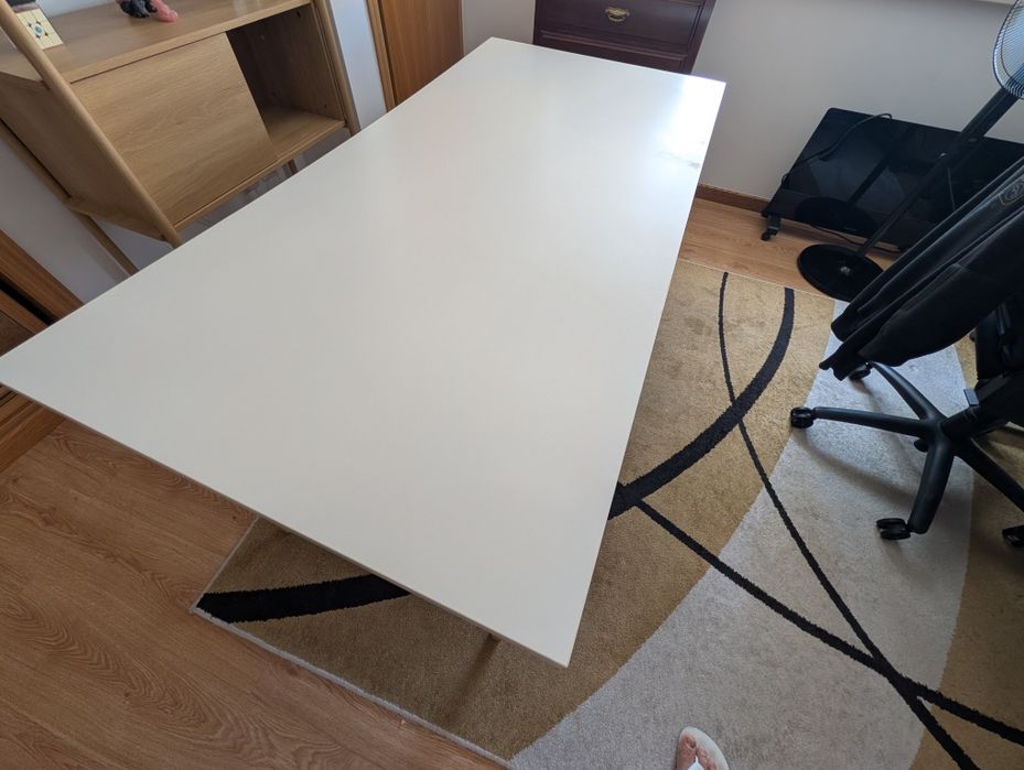 Mesa secretária IKEA