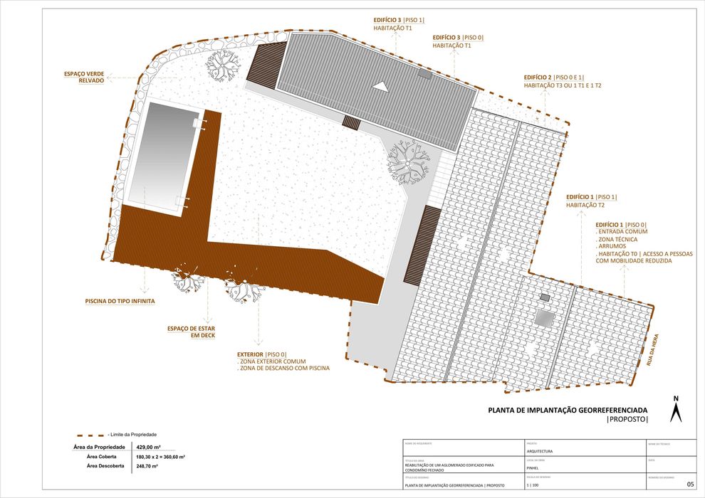 Vende-se Condomínio de três Edifícios com cinco Casas, no Centro Histórico de Pinhel