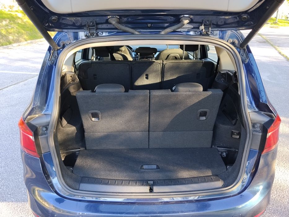 BMW 216-Grand tourer-7L- 2019 com 301.000km
