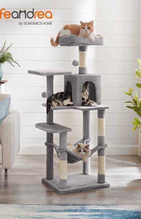 Nowy duży drapak dla kota