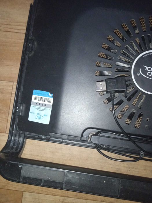 Охлаждающая подставка для ноутбука