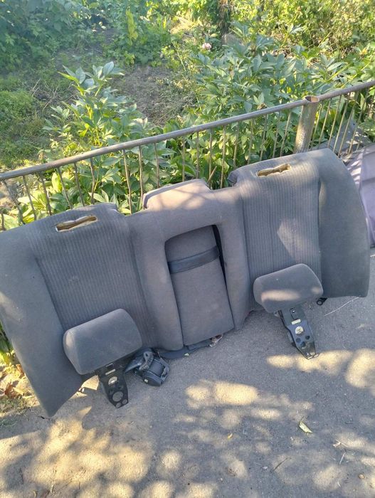 Продам сідушки на бмв е34 рест
