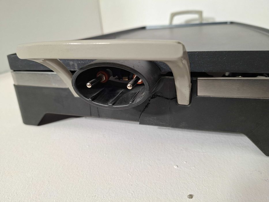 Tradycyjny grill elektryczny Riviera & Bar QP350A czarny 2200 W