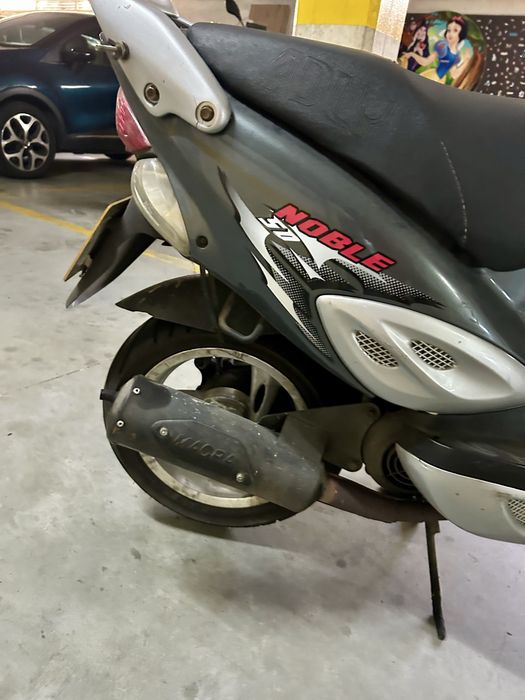 Scooter adly noble