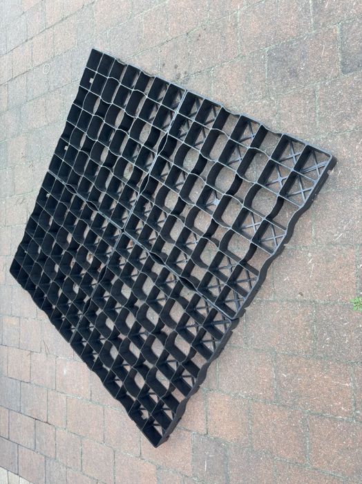 Ekokratka parkingowo trawnikowa 50cm x 50cm x 5cm