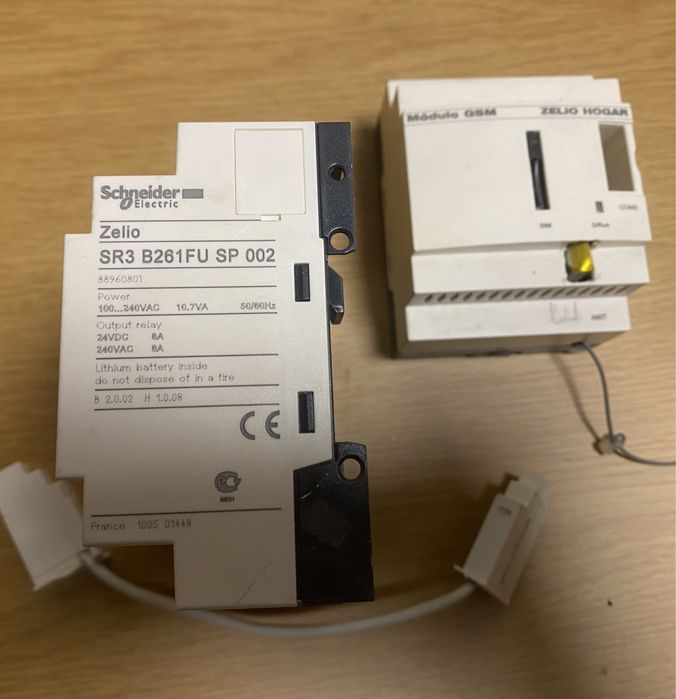 Domotica Schneider Electric com ecran tactil Zelio