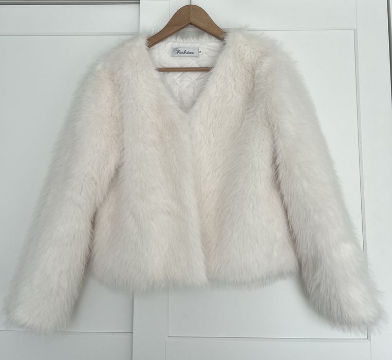 Futerko ecru/ zlamana biel