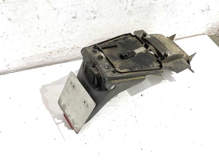 Suzuki Xf650 freewind Chlapacz błotnik tylny nadkole tył Części