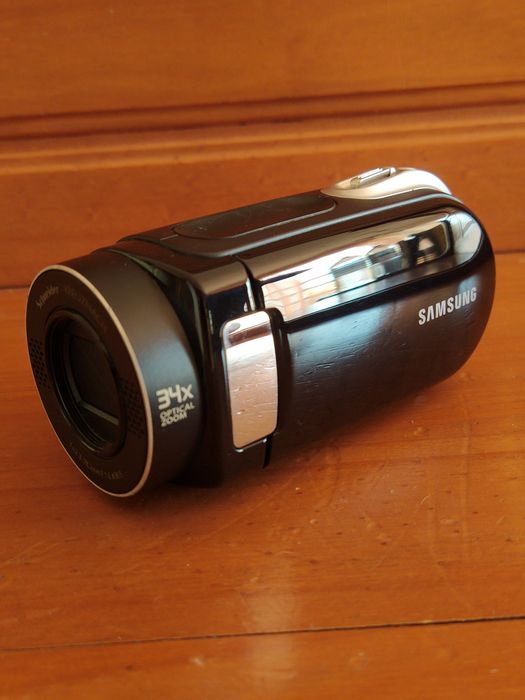 Câmara de vídeo e fotográfica