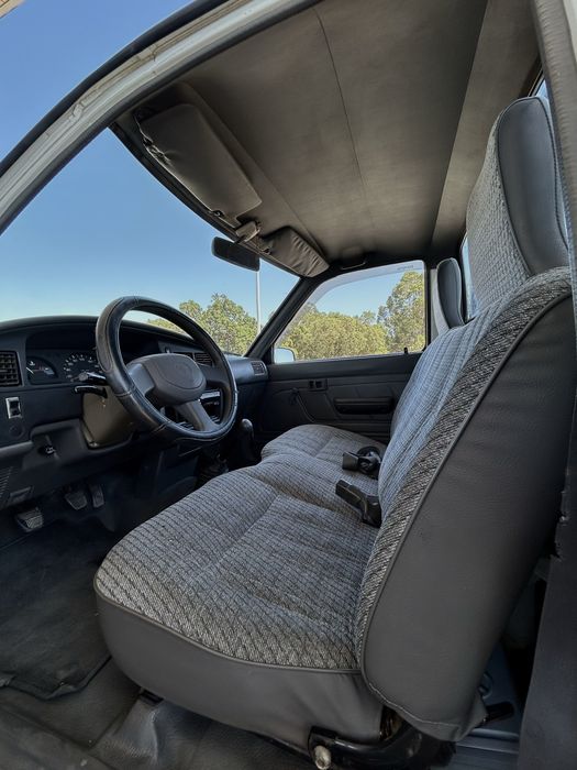 Toyota HILUX 2.4D