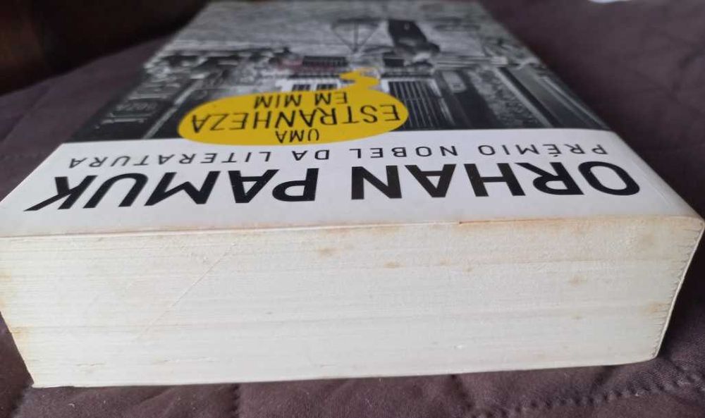 Uma Estranheza em Mim - Orhan Pamuk