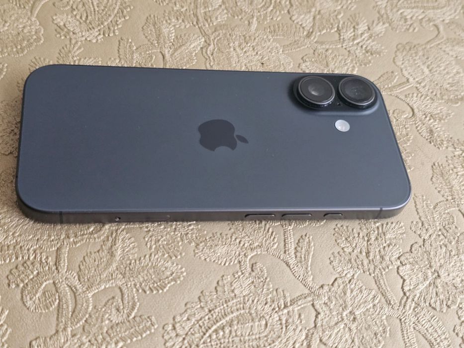 Sprzedam iphone 17 256gb