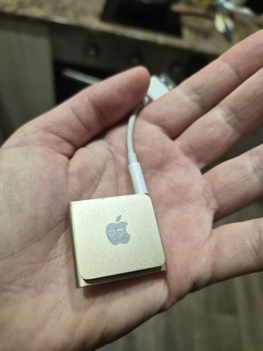 Apple iPod Shuffle 4 (Gold)