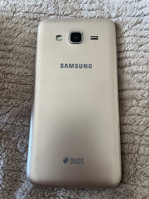 Телефон Samsung  J3 2016