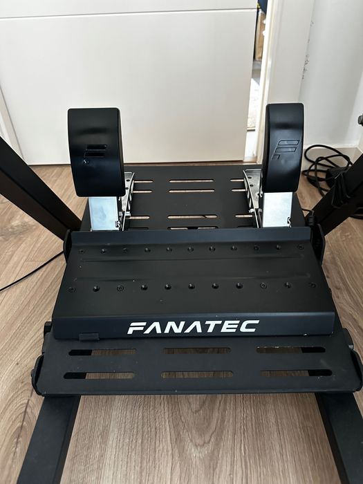 Simracing - Fanatec GT DD Pro 5nm / Fanatec McLaren GT3 V2 / NLR wheel stand 2.0