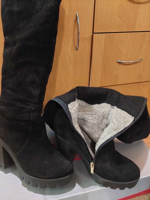 Чоботи зимові замшеві, високі підбори  39-40
