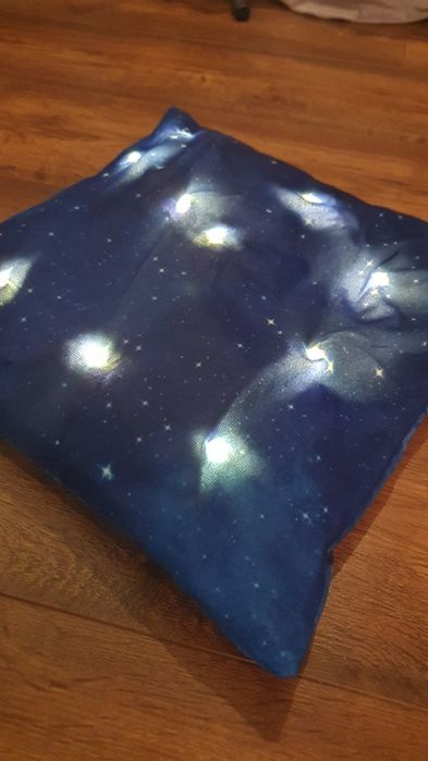Dwie poszewki świecące na jaśki Mikołaj 40x40