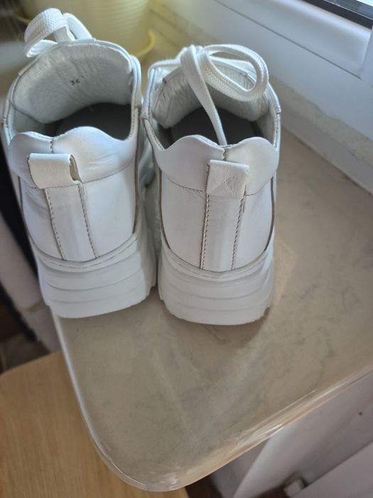 Adidasy skórzane damskie rozm. 36