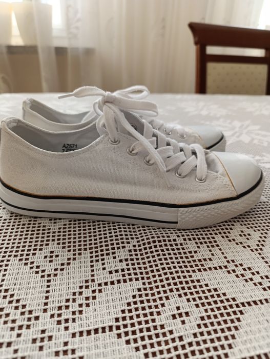 Trampki damskie roz 40, nowe