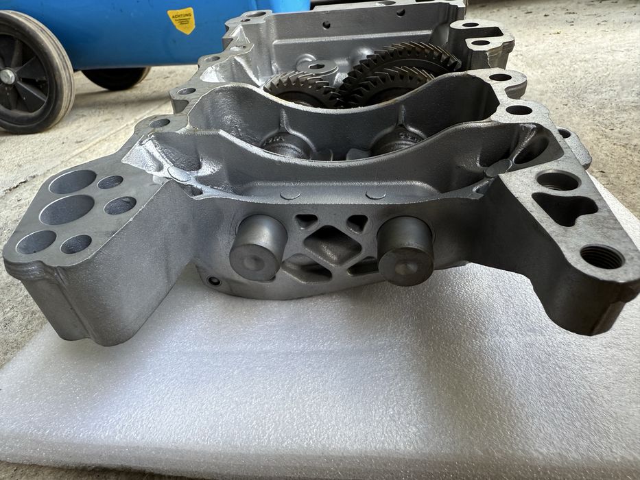Pompa oleju 2.0 TFSI 06D103295S