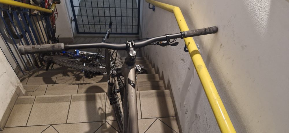 Rower Dirt Kellys Whip 10 Srebrny MTB