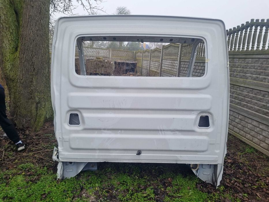 Kabina IVECO DAILY 2014r-  ćwiartka dach słupek drzwi ściana fartuch