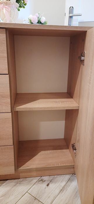 Jasny dąb komoda