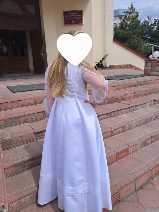 Пляття для першого причастя