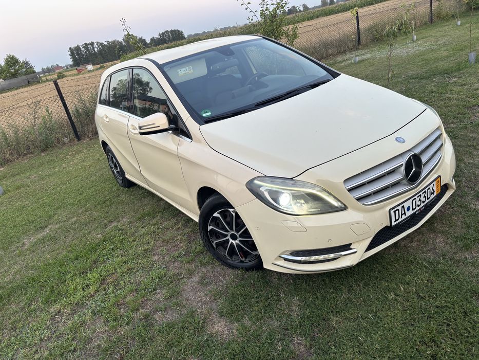 Mercedes B180CDi/2013/109KM/Automat/Skóra /Ksenon