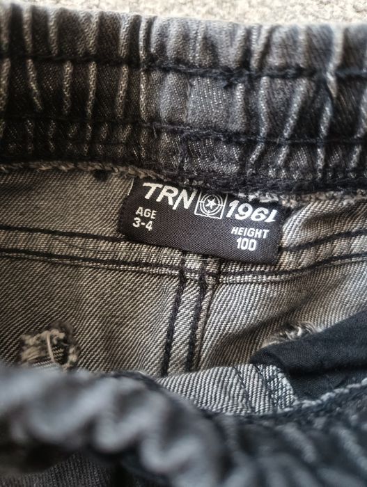 Joggery czarne rozm. 98 NOWE