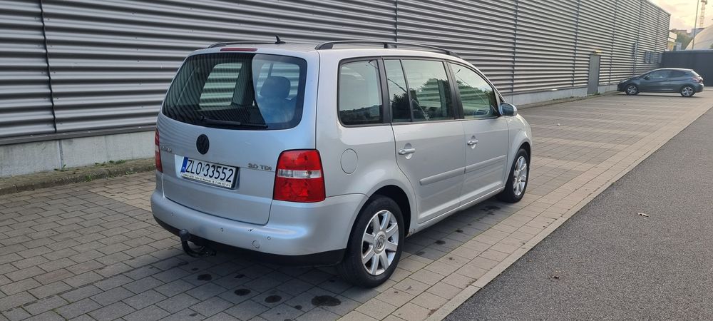 Vw TOURAN  2005 rok 2.0 diesel 140 koni / duże radio / klimatronik / elektryczne szyby /podgrzewane fotele / hak / alufelgi