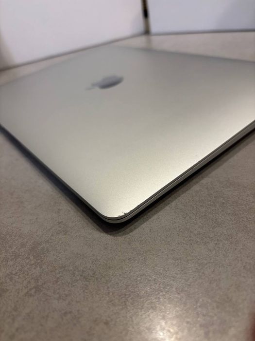 MacBook air 2019