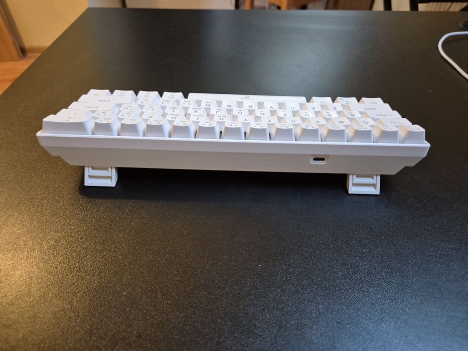 Biała klawiatura przewodowa RGB