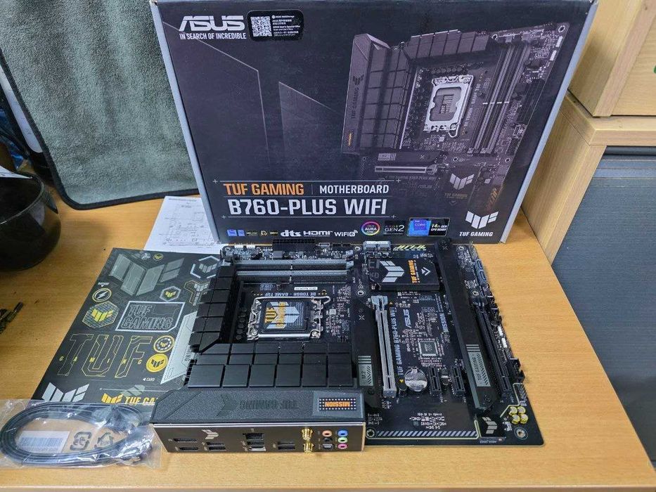 Материнська плата Asus TUF Gaming B760-PLUS WIFI